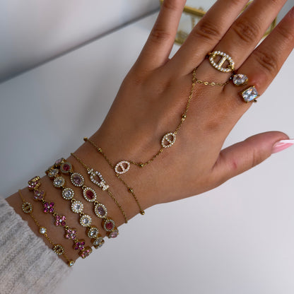 Alora Handchain